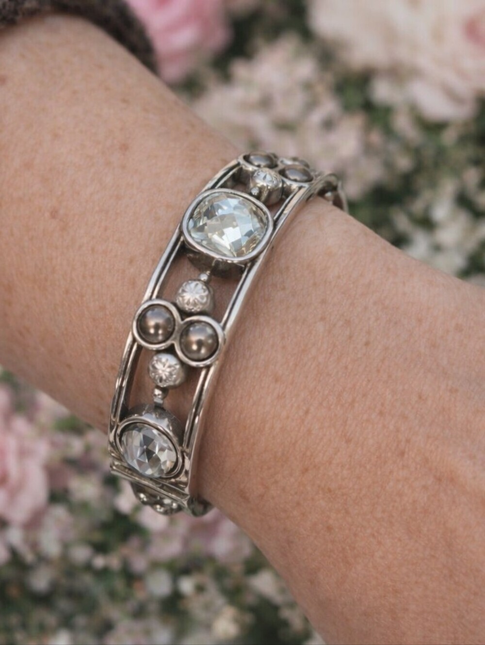 BRIGHTON SELENE HINGED BANGLE BRACELET SILVER PLATED,  CHRYSTALS/ FAUX  PEARLS.